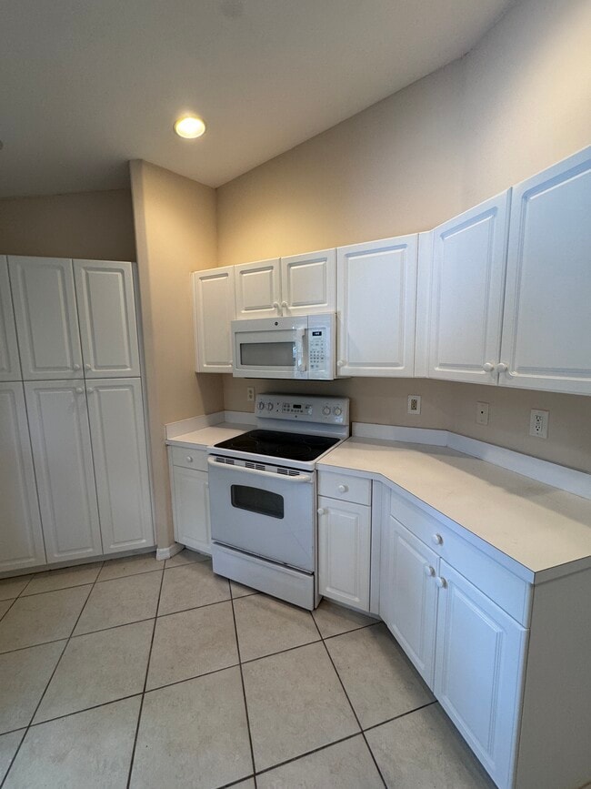 Photo - 12361 Notting Hill Ln Apartment