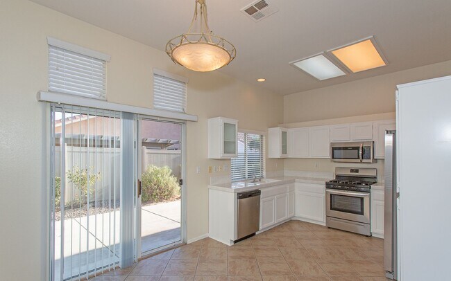 Building Photo - Great Single Story Home on a cul-de-sac!!
