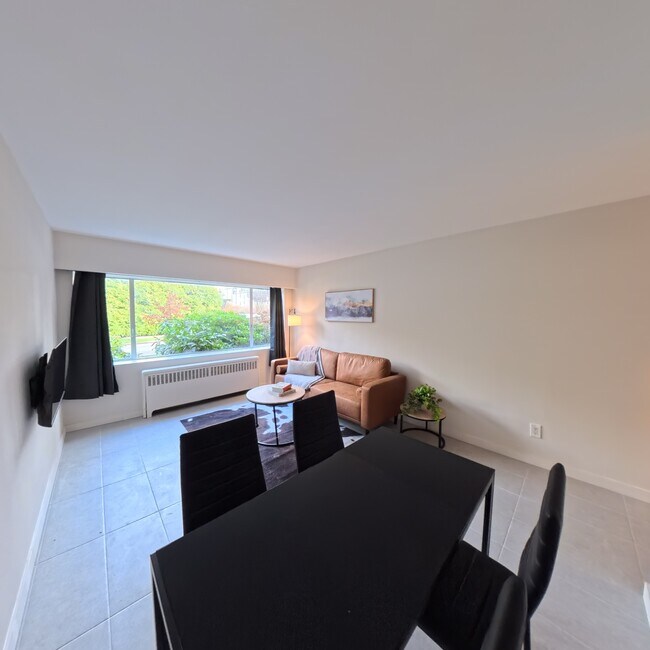 Building Photo - 1540 Haro St