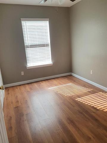 Foto del edificio - 9801 Sycamore St