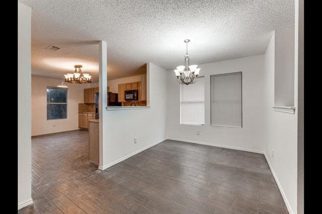 Foto del edificio - 509 Keble Dr