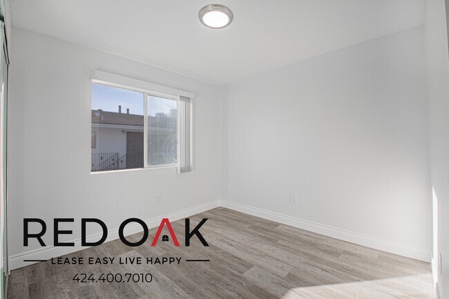 Foto del edificio - 6853 Agnes Ave