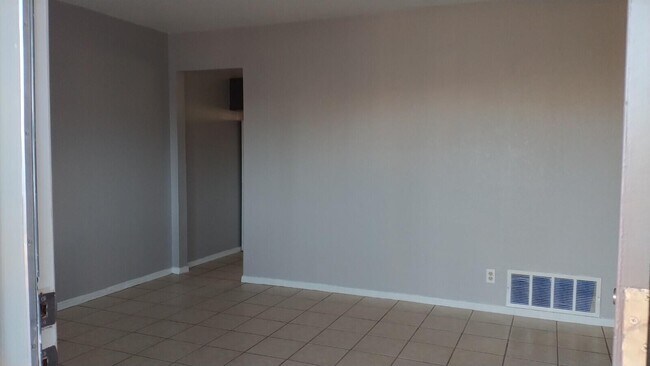 Building Photo - 4316 Frankfort Ave