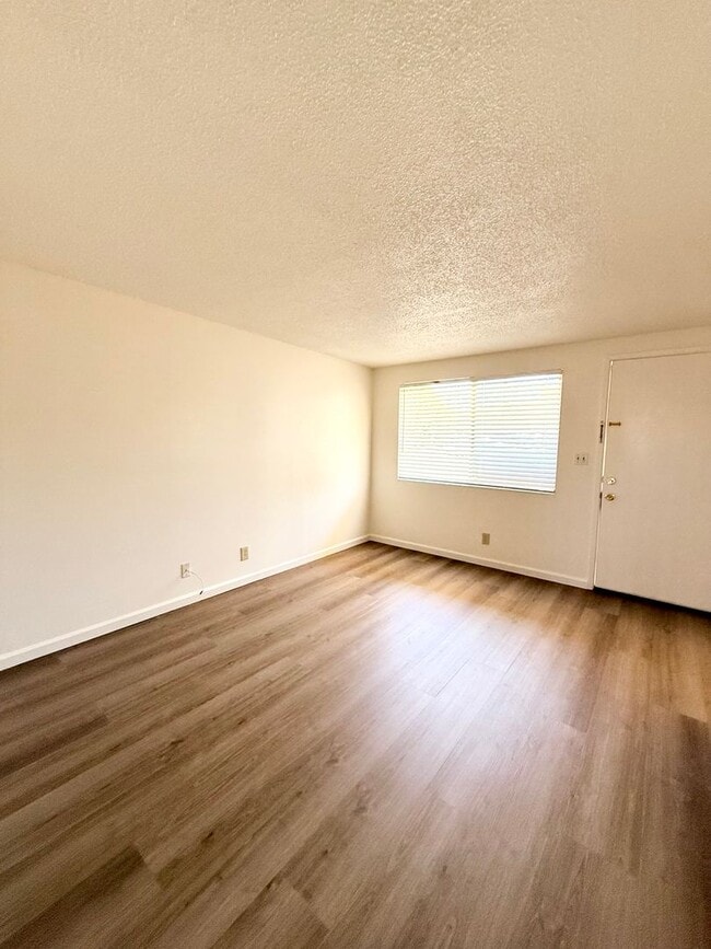 Building Photo - A1101-P