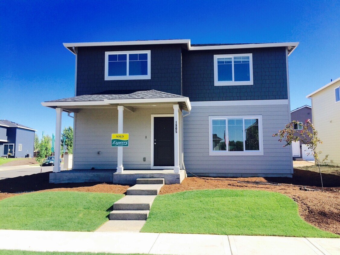 Foto principal - Air Conditioned Newer Battle Ground Home!