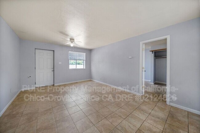 Foto del edificio - 7701 Molinos Ave