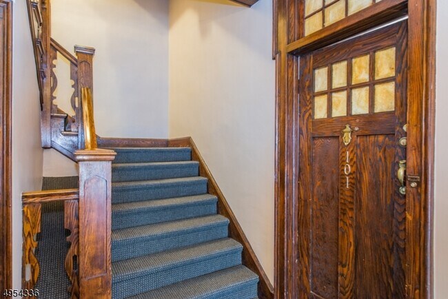 Building Photo - 51 S Park St