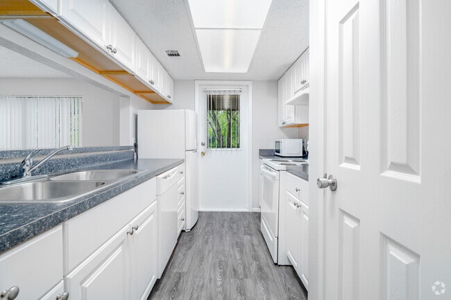 Building Photo - Camino Real San Antonio