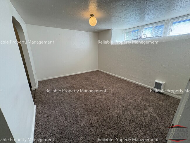 Foto del edificio - 148 7th St