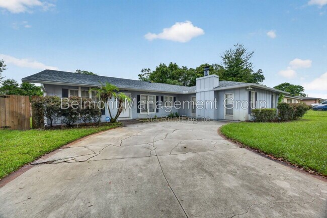 Building Photo - 7606 Waunatta Ct