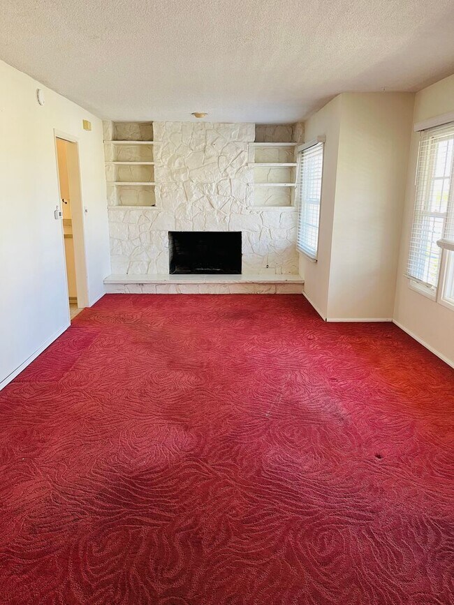 Foto del edificio - Charming 3 bedroom 2 bathroom house!