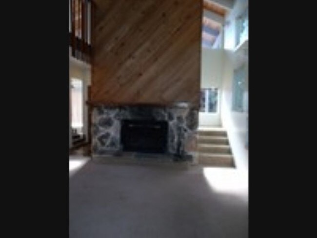 Building Photo - 1531 San Andreas Rd