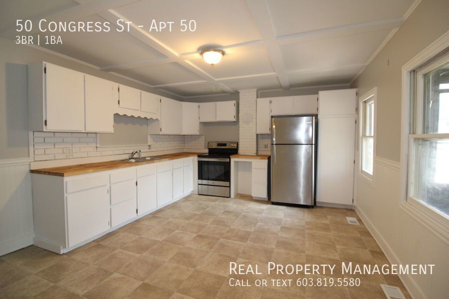 Primary Photo - Renovated 3 Bedroom Apartment in Rochester !