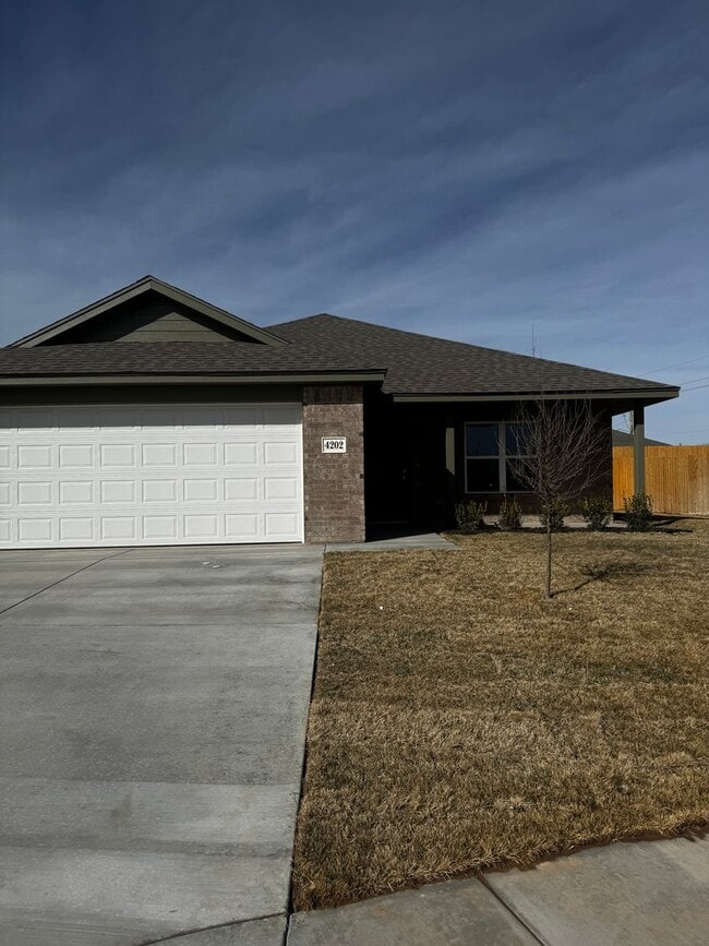 Building Photo - 4202 Sunset St