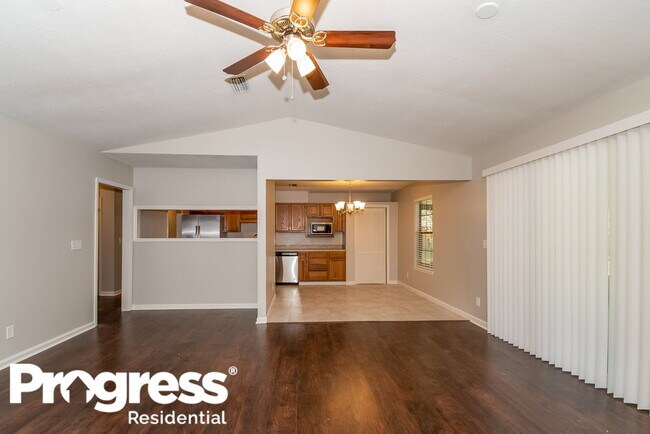 Building Photo - 4737 Cloverhill Cir S