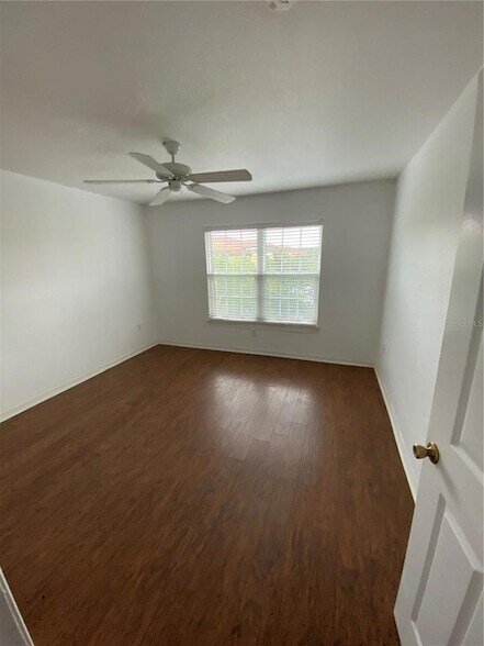 Foto del edificio - 5467 Vineland Rd