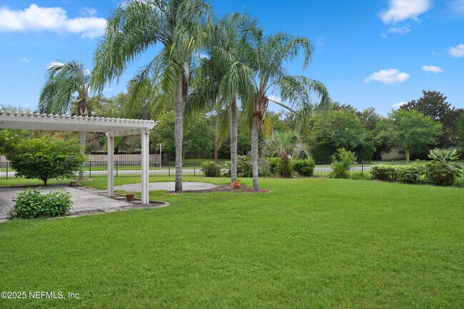 Building Photo - 1701 Windover Pl