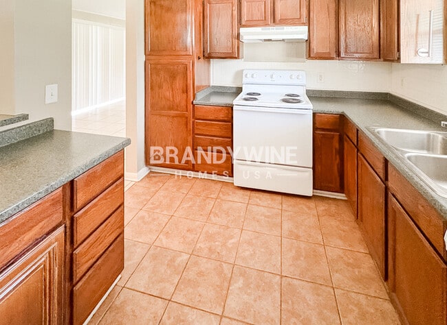 Building Photo - 8008 Santillo Dr