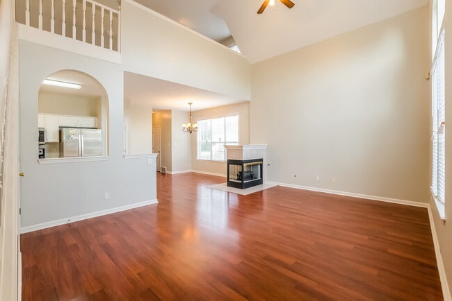 Building Photo - 10436 Sunnybrook Cir