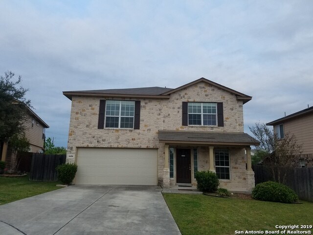 Foto principal - Move in ready and located on a quiet cul d...