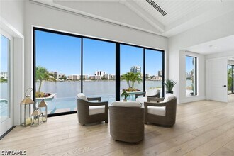 Building Photo - 200 Bahia Point