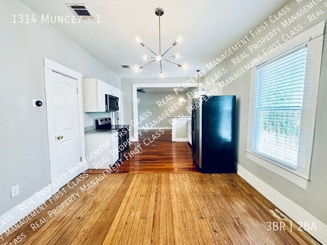 Building Photo - 1314 Muncey-1