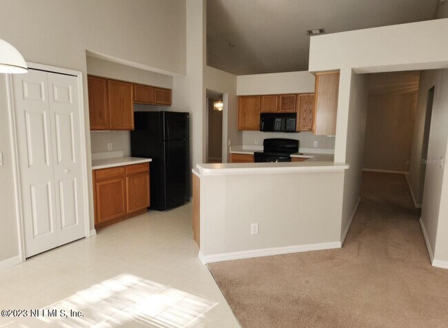 Foto del edificio - 13737 Meadowpark Ave
