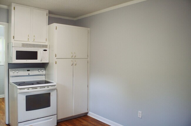 Foto del edificio - 1138 Whittle Dr SW