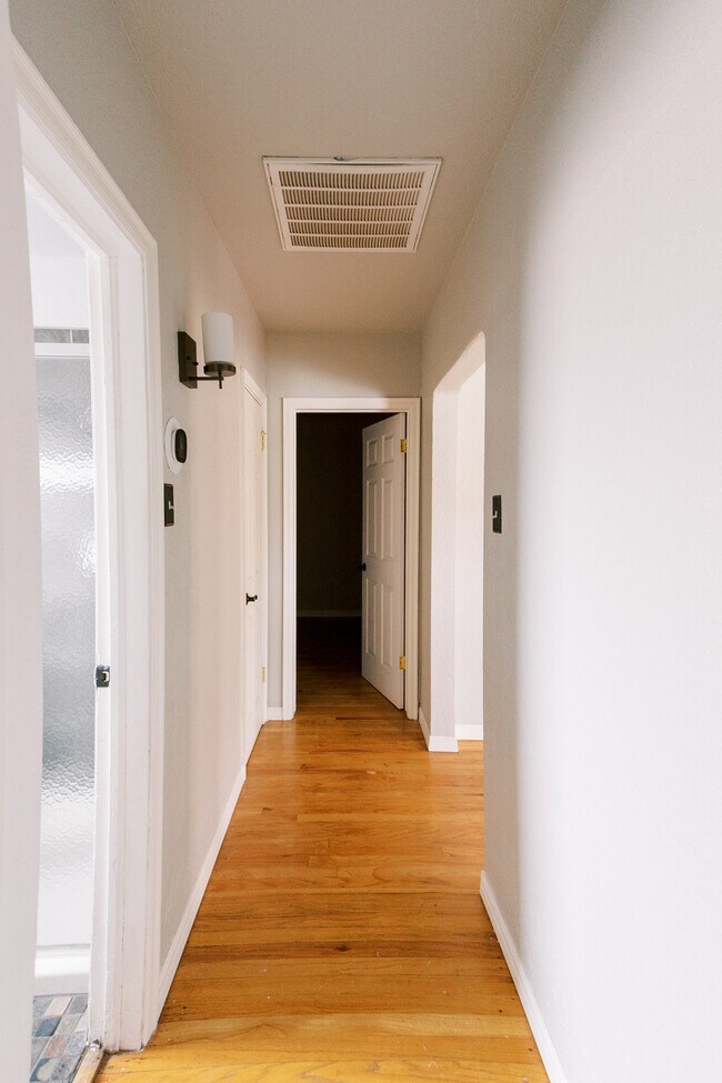 Foto del edificio - 5113 Raymond Jays Rd