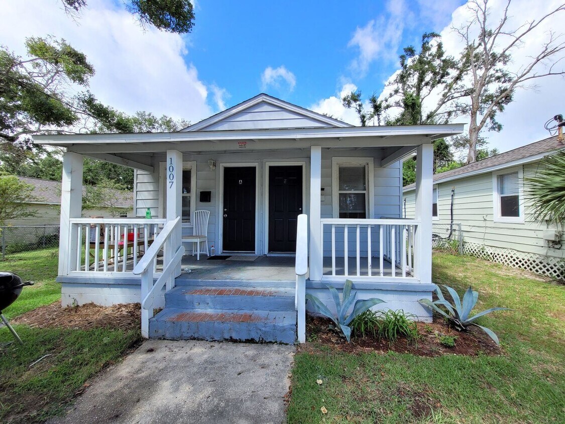 1007 N J St Unit B, Pensacola, FL 32501 Room for Rent in Pensacola