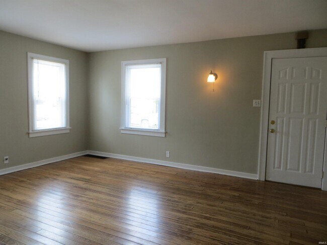 Foto del edificio - 2024 E 3rd St