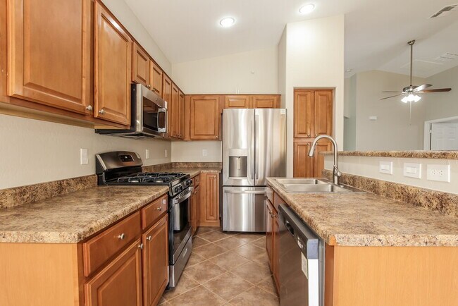 Building Photo - 12137 W Dove Wing Way