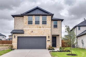 Building Photo - 1736 Sicily Ct