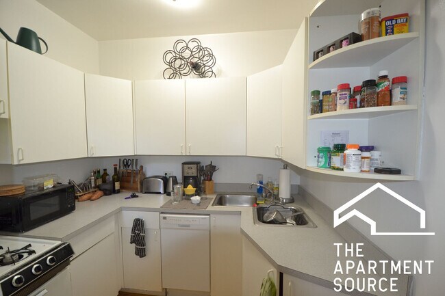 Foto del edificio - 4406 N Rockwell St