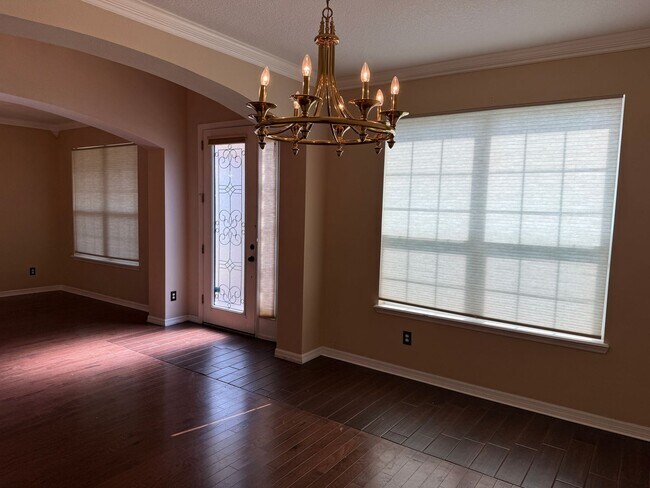 Foto del edificio - Gorgeous 5 bedrooms, 4 bath, 3 car garage single family home in Clermont