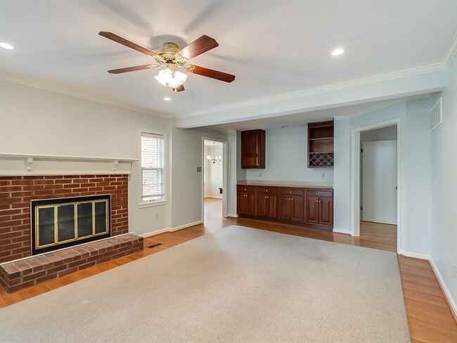 Building Photo - 312 Garden Rd