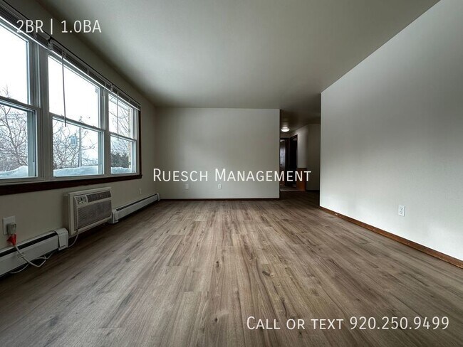 Foto del edificio - Charming 2 Bedroom 1 Bath Lower Apartment ...