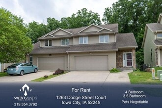 Building Photo - 1263 N Dodge St Ct