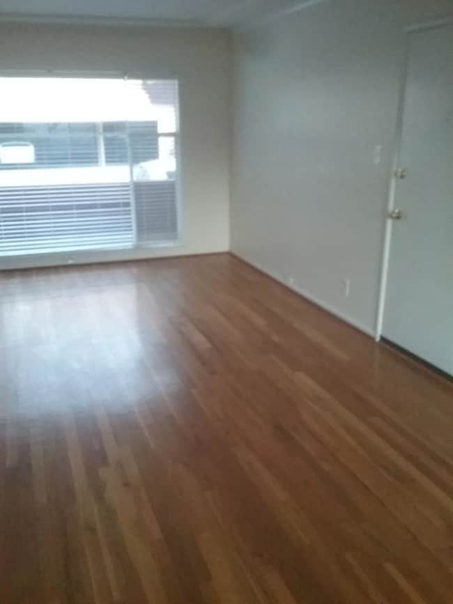 Living Room - 4630 Greenwood Pl