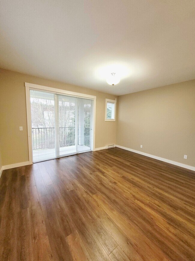 Photo du bâtiment - 110-110 Baxter Ave