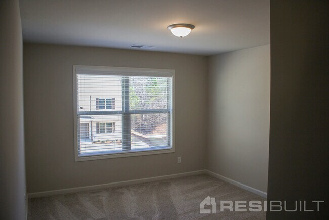 Building Photo - 351 Dublin Way