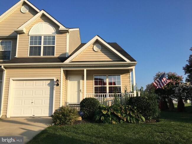 Building Photo - 242 Avonbridge Dr