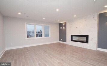 Building Photo - 2562 Frankford Ave