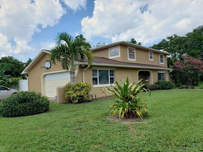 Foto del edificio - 8315 Caraway Dr