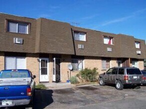 Building Photo - 732 37th Ave Ct