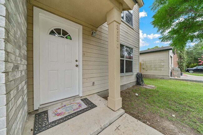 Foto del edificio - 3630 Cameron Spgs San Antonio TX 78244