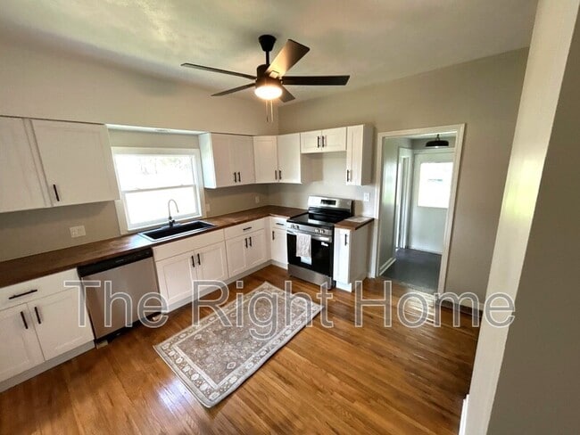 Building Photo - 4444 N 60th St