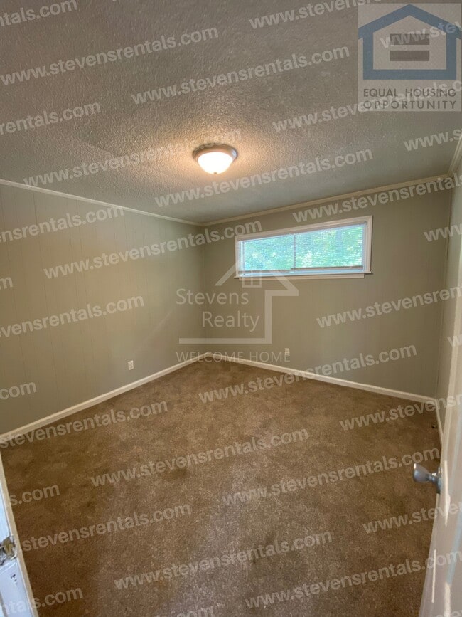 Foto del edificio - 2406 Frost St