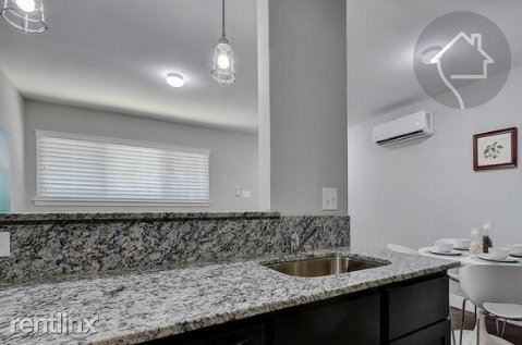 Foto del edificio - 4719 Harmon Ave