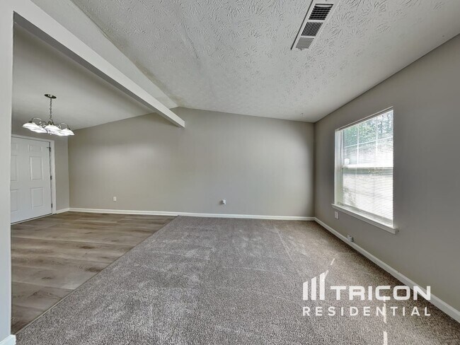 Foto del edificio - 1326 Stoneleigh Way